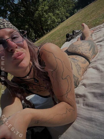 Tamara Mertens nude photo 2
