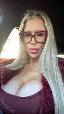 Tania Amazon nude photo 18