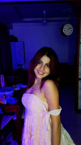 Taniya Oberoi nude photo 6