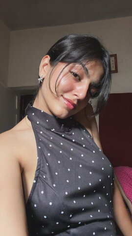 Taniya Oberoi nude photo 4