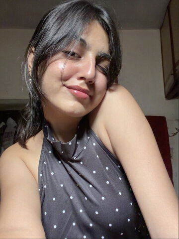 Taniya Oberoi nude photo 1