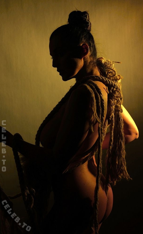 Tanja Weiss nude photo 15