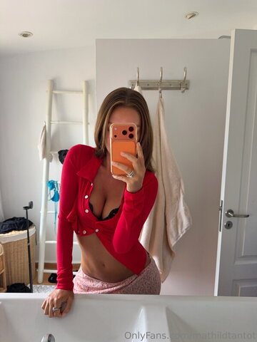 Tantot Twins nude photo 2