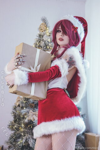 Tanya Bayer photo 5