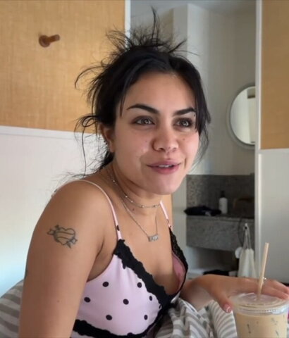 Tara Yummy Hot (3 photos)