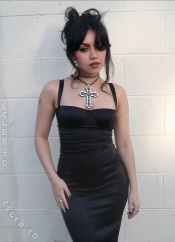 Tarayummy nude photo 6