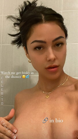 Tashzar nude photo 2