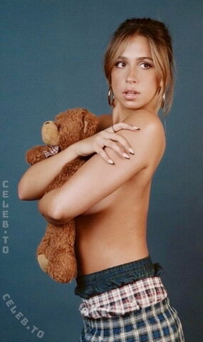 Tate McRae nude photo 60