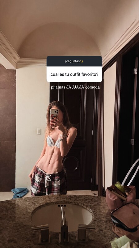 Tatiana Flores nude photo 5