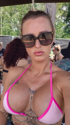 Tati_ink nude photo 1