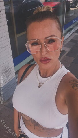 Tati_ink nude photo 10