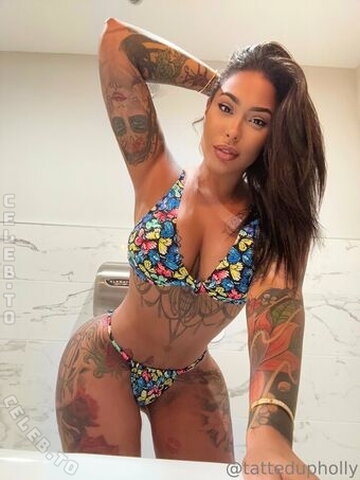 tattedupholly nude photo 2