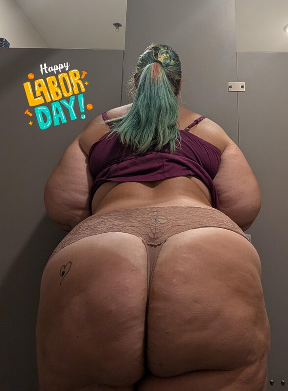 tattoedandthick nude photo 4