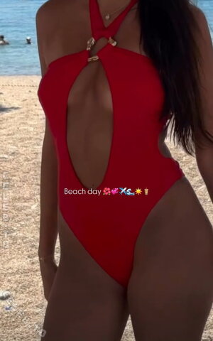 Tay Morad nude photo 1