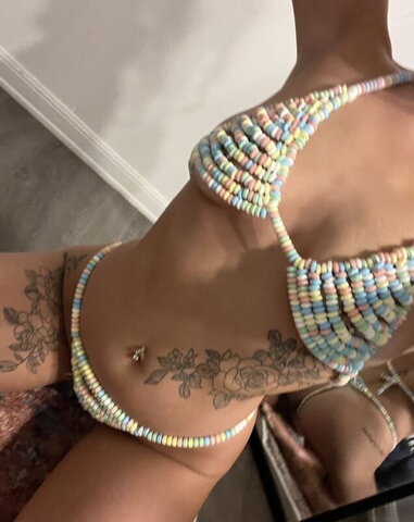 Taya Hawkins nude photo 3
