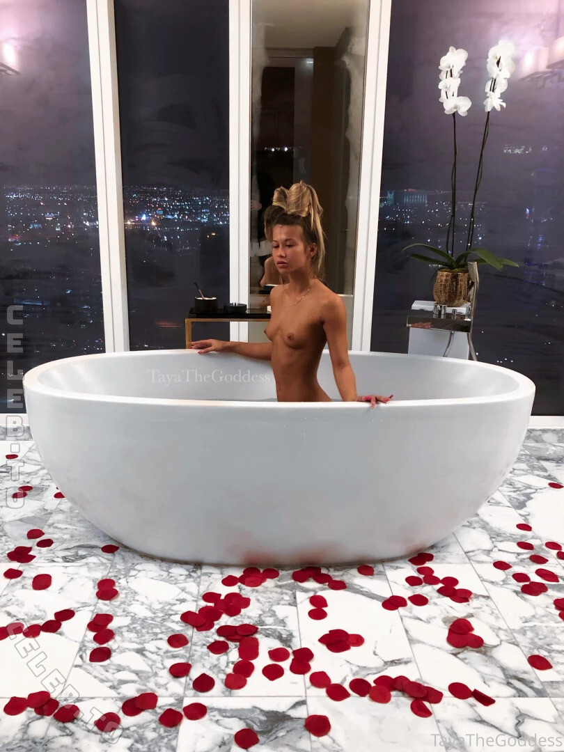 TayaTheGoddess nude photo 8