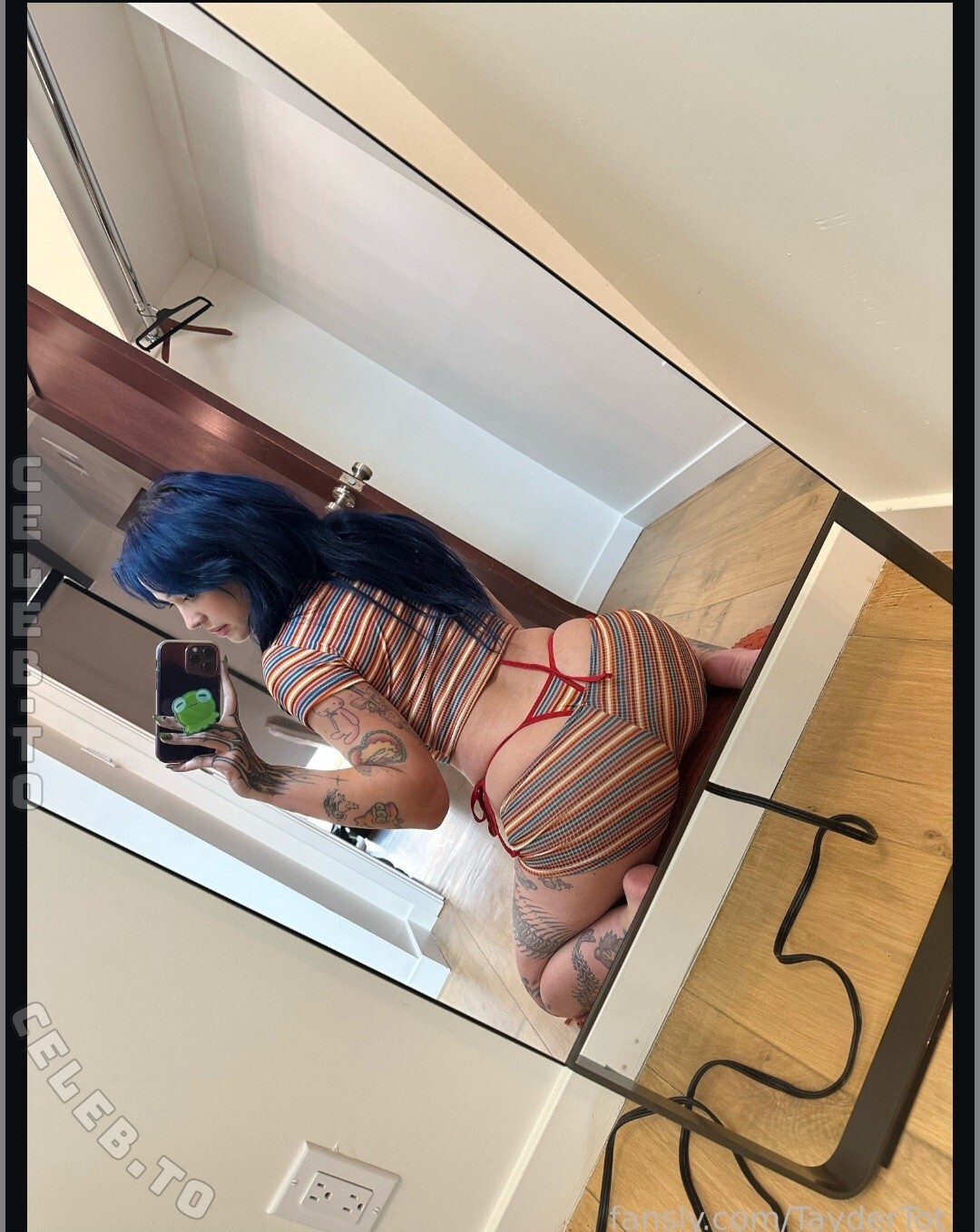 Taydertot nude photo 10