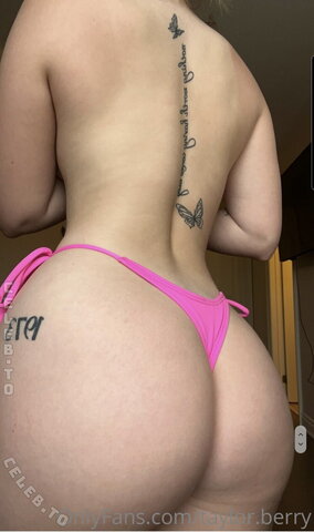 Taylor Berry nude photo 2
