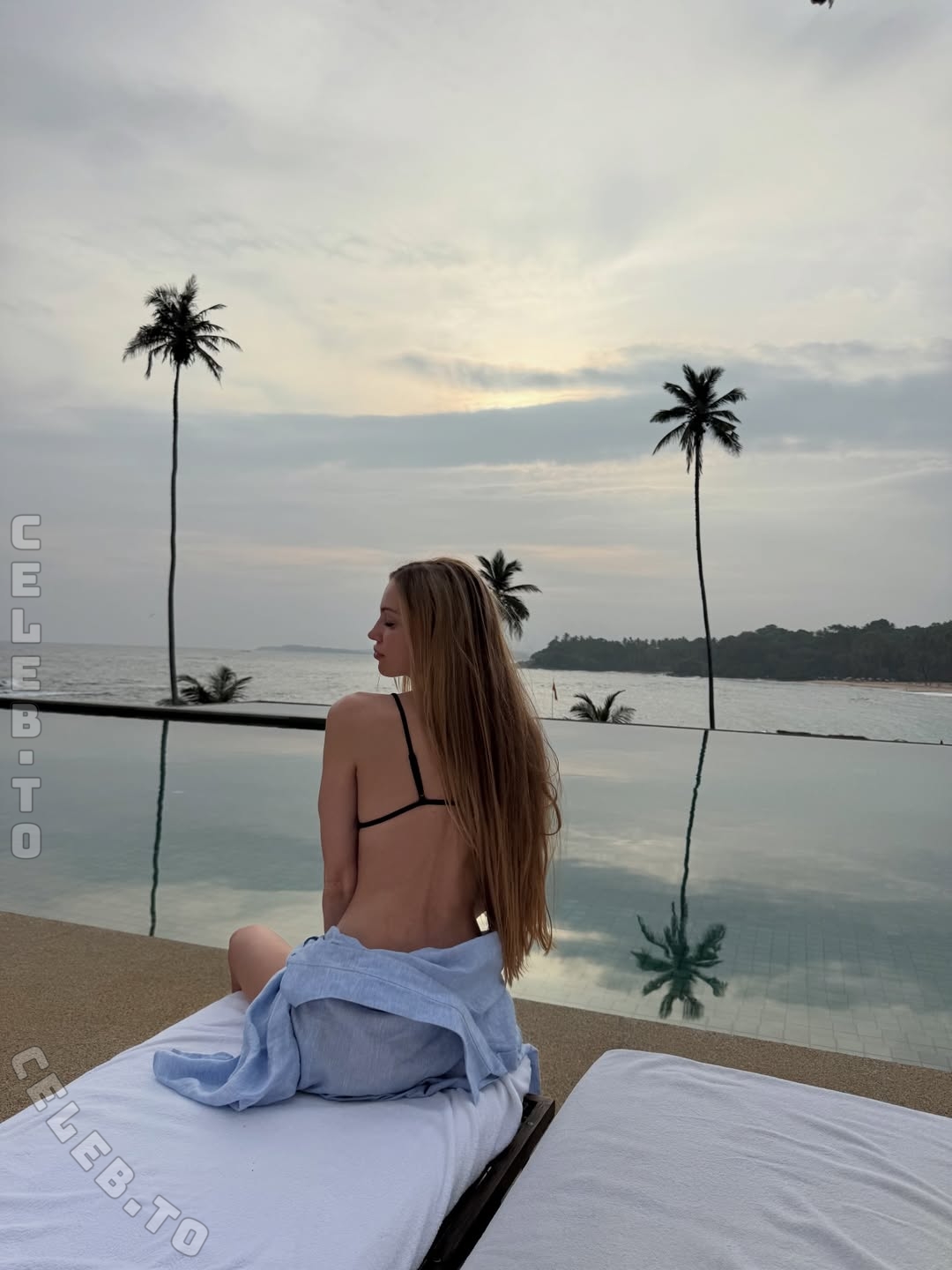 Taylor Mega nude photo 4