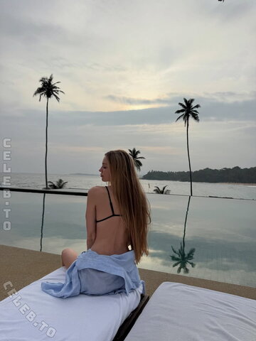 Taylor Mega nude photo 2