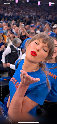 Taylor Swift Sexy (10 photos)