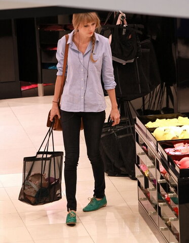 Taylor Swift photo 2