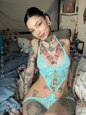 Taylor White nude photo 100