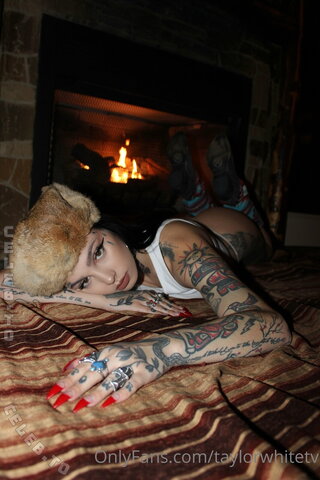Taylor White nude photo 25