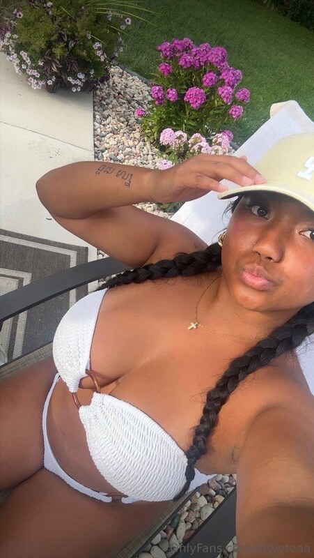 Teadahsavy nude photo 7