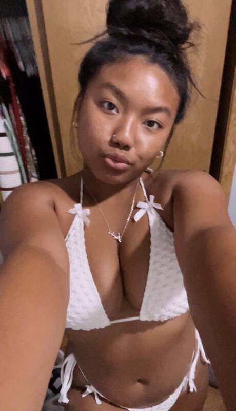 Teadahsavy nude photo 11