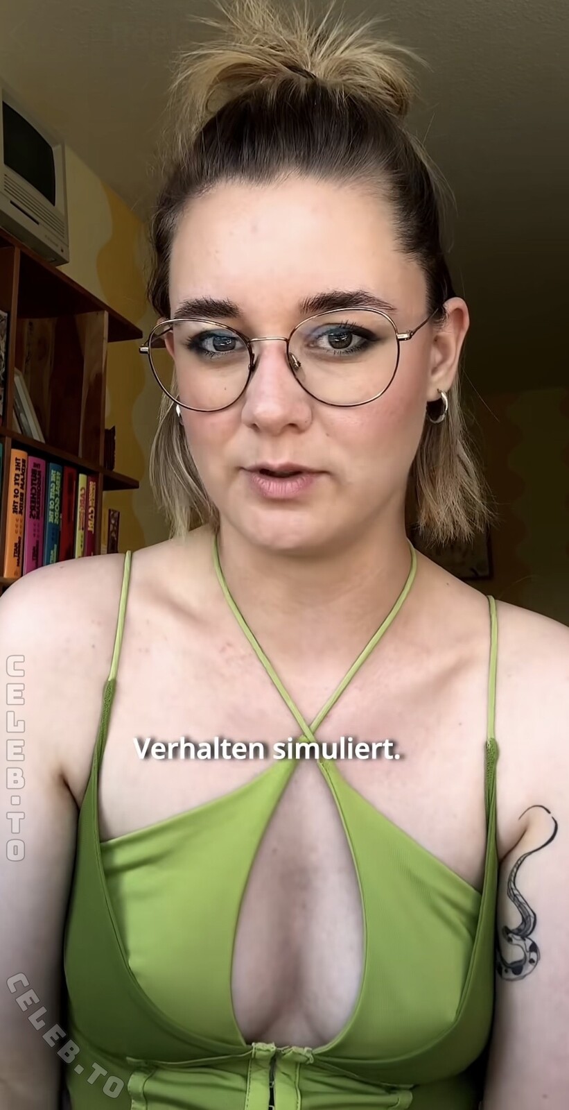 tech_like_vera nude photo 1