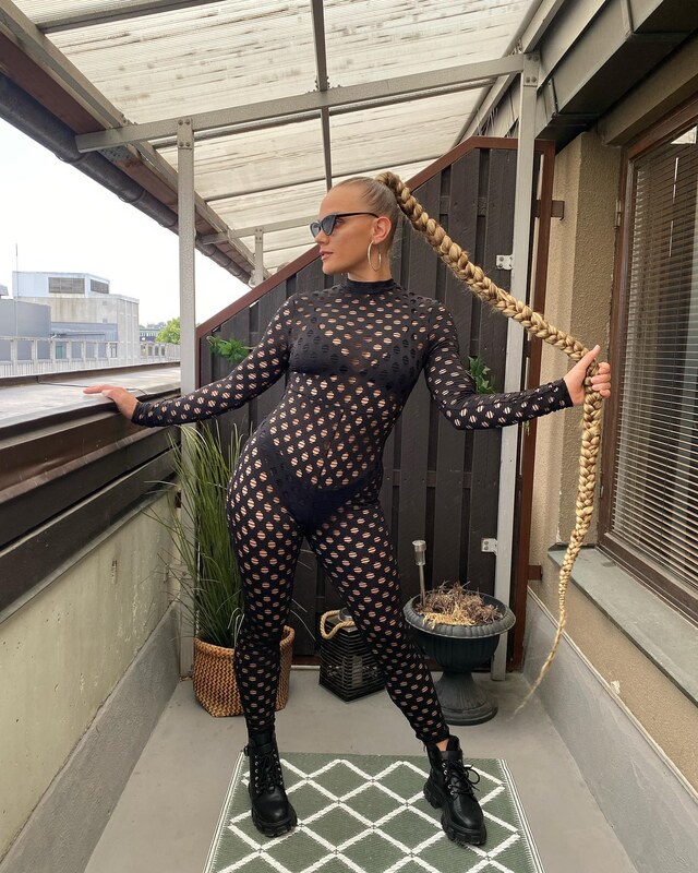 Teetwerk nude photo 1