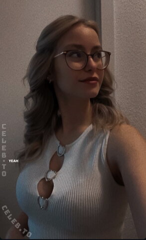Teilzeitsami nude photo 15