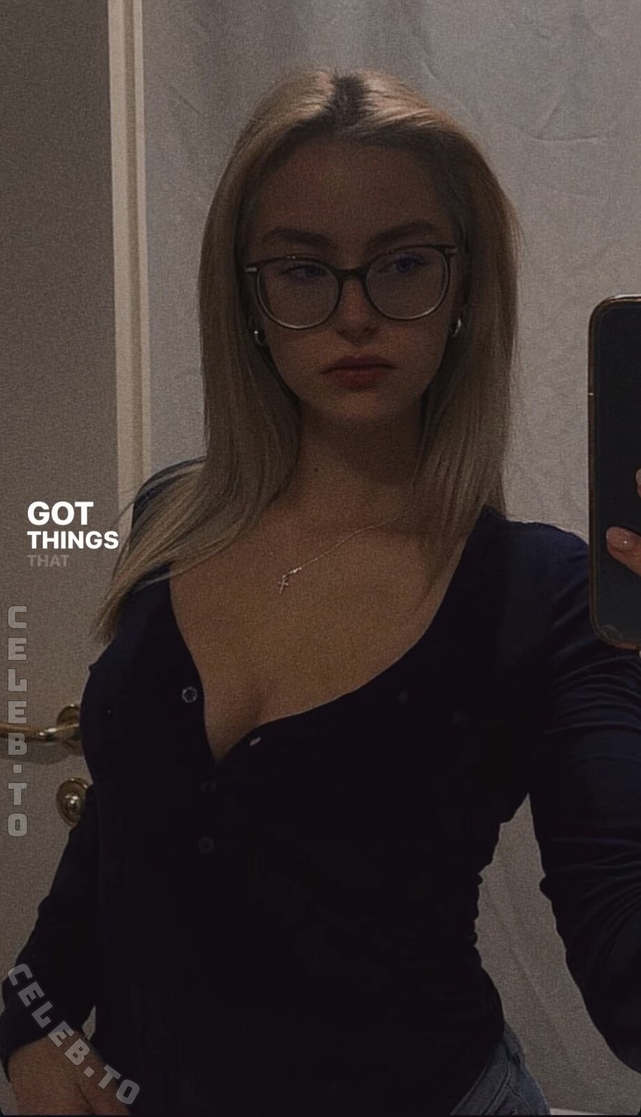 Teilzeitsami nude photo 1
