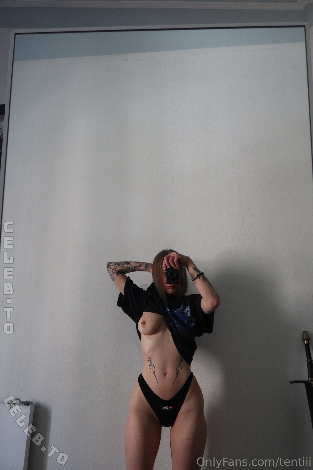 Tentiii nude photo 6