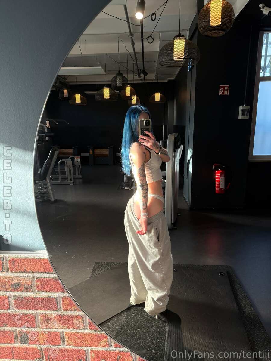 Tentiii nude photo 4
