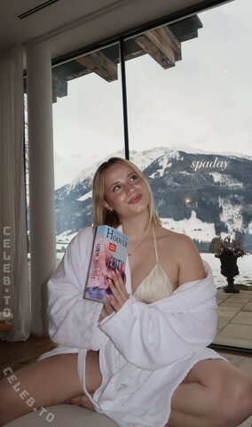 Teresa Bauer nude photo 7