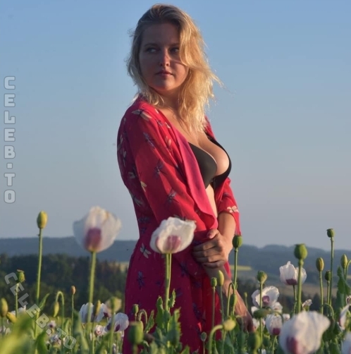 Tereza Füsternova nude photo 2