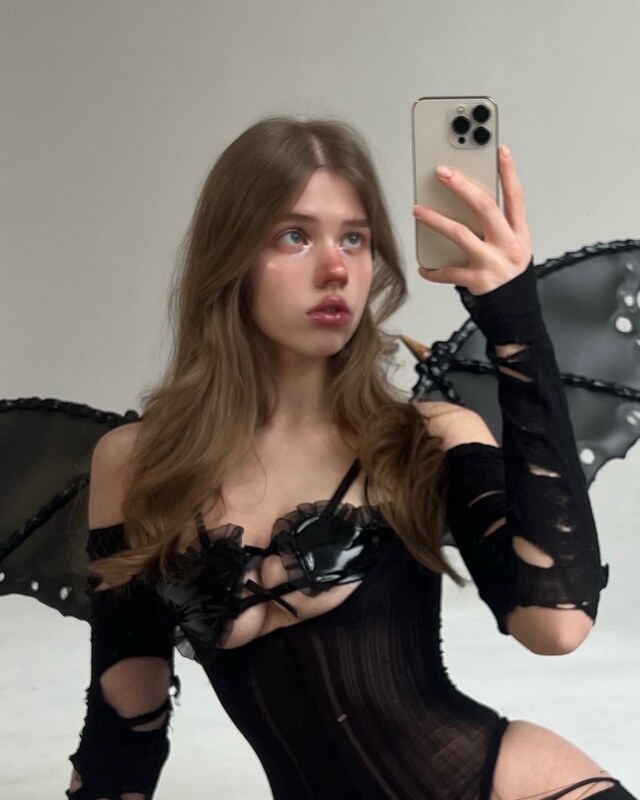 Tero nude photo 3