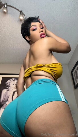 Terri arcelia Hot (2 photos)