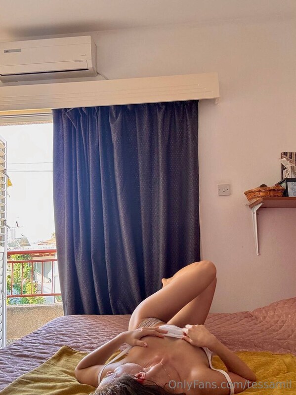 Tessa Miller nude photo 5