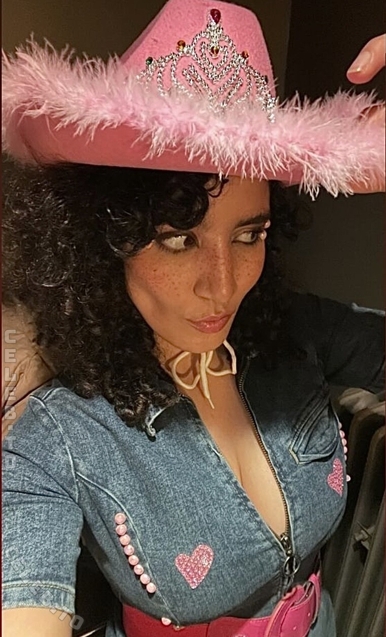 Tessniem Kadiri nude photo 1