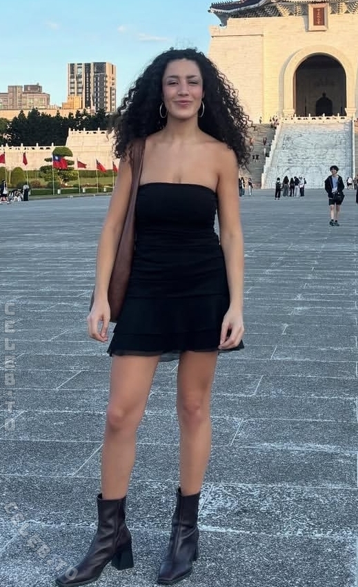 Tessniem Kadiri nude photo 4