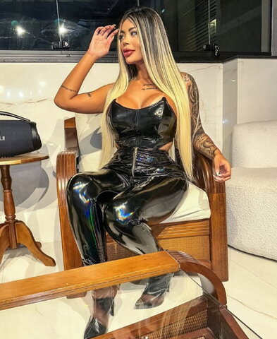 Thaís Perez nude photo 5