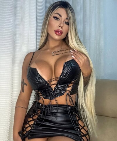 Thaís Perez nude photo 4
