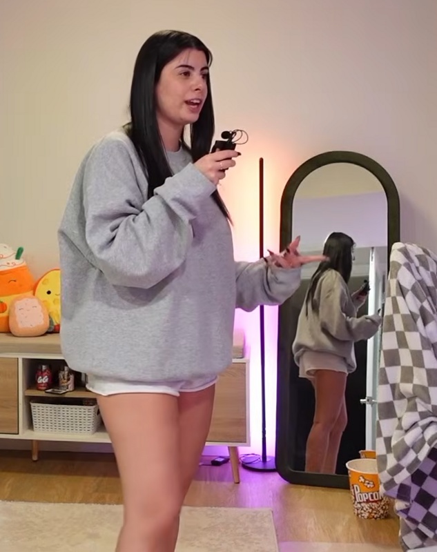 thatgirlgatto nude photo 11