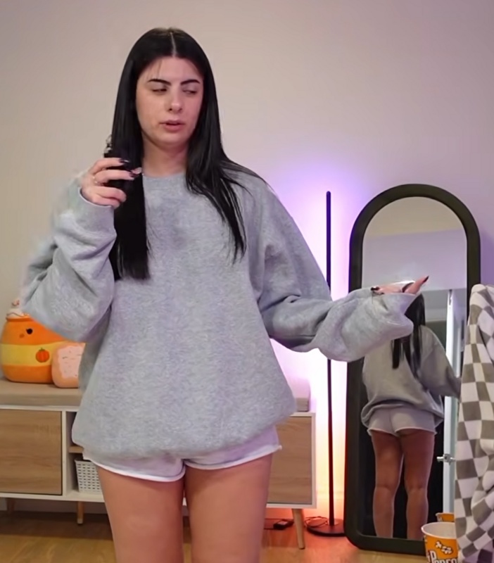 thatgirlgatto nude photo 12