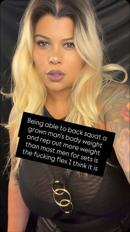 that.one.girl.that.lifts nude photo 2