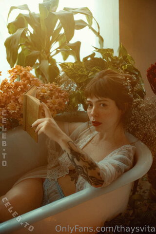 Thays Vita nude photo 33