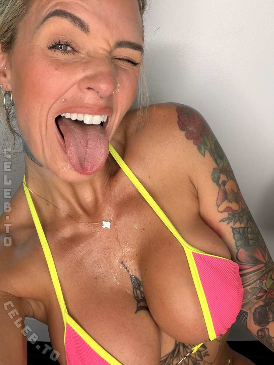 The Mandy FoXXX nude photo 3